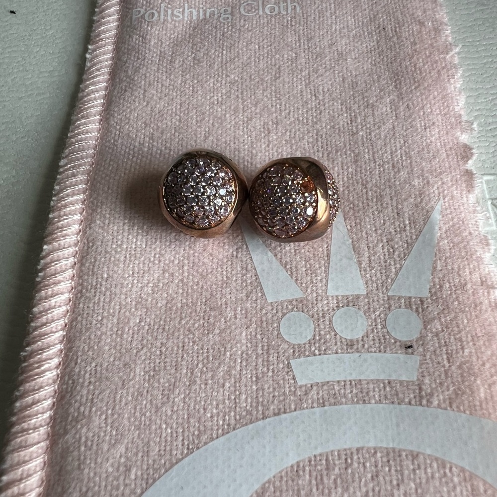 2 Pandora Rosegold charms